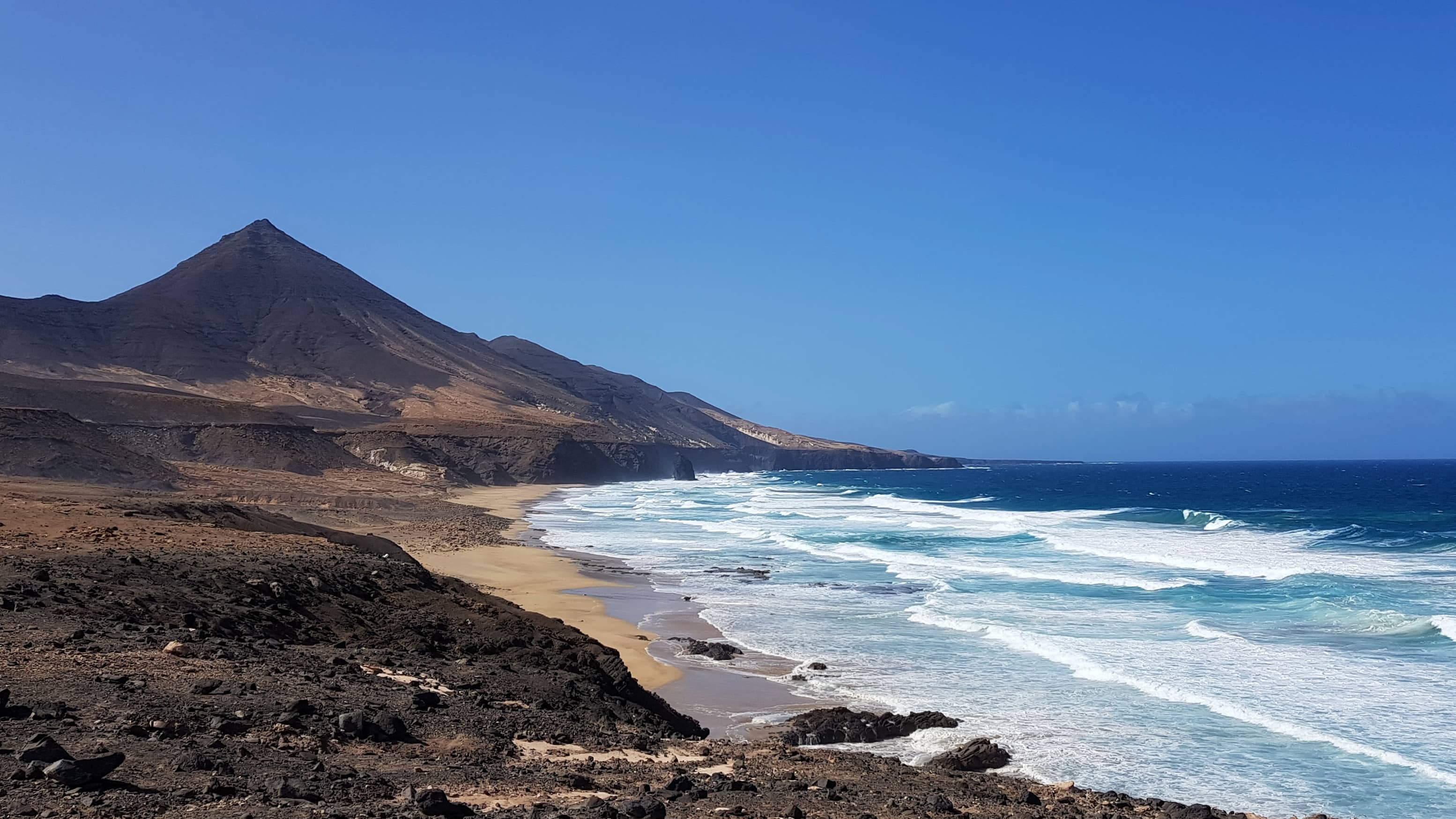 Costa rocosa en el Roque del Moro