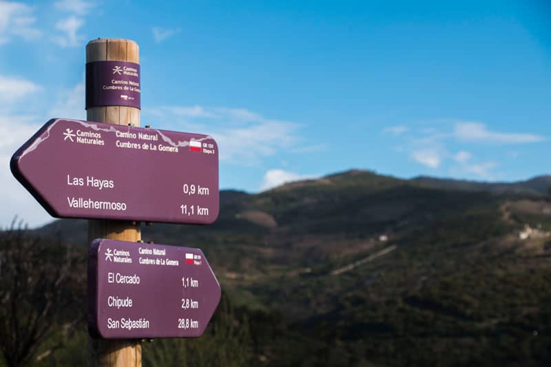 Señales de senderismo en Valle Gran Rey