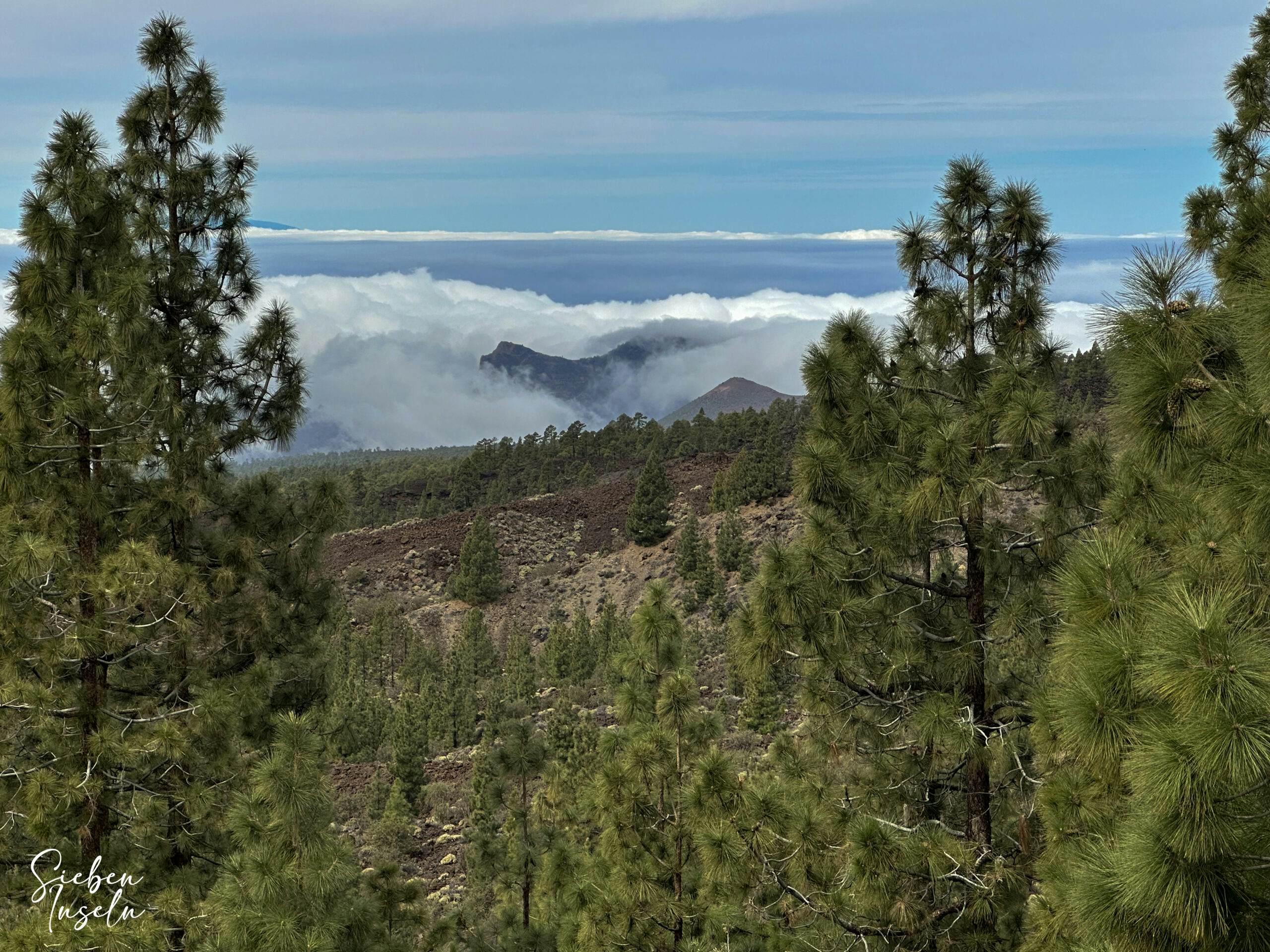 Vista de las montañas de Teno desde la ruta de senderismo cercana al Refugio de Chasogo