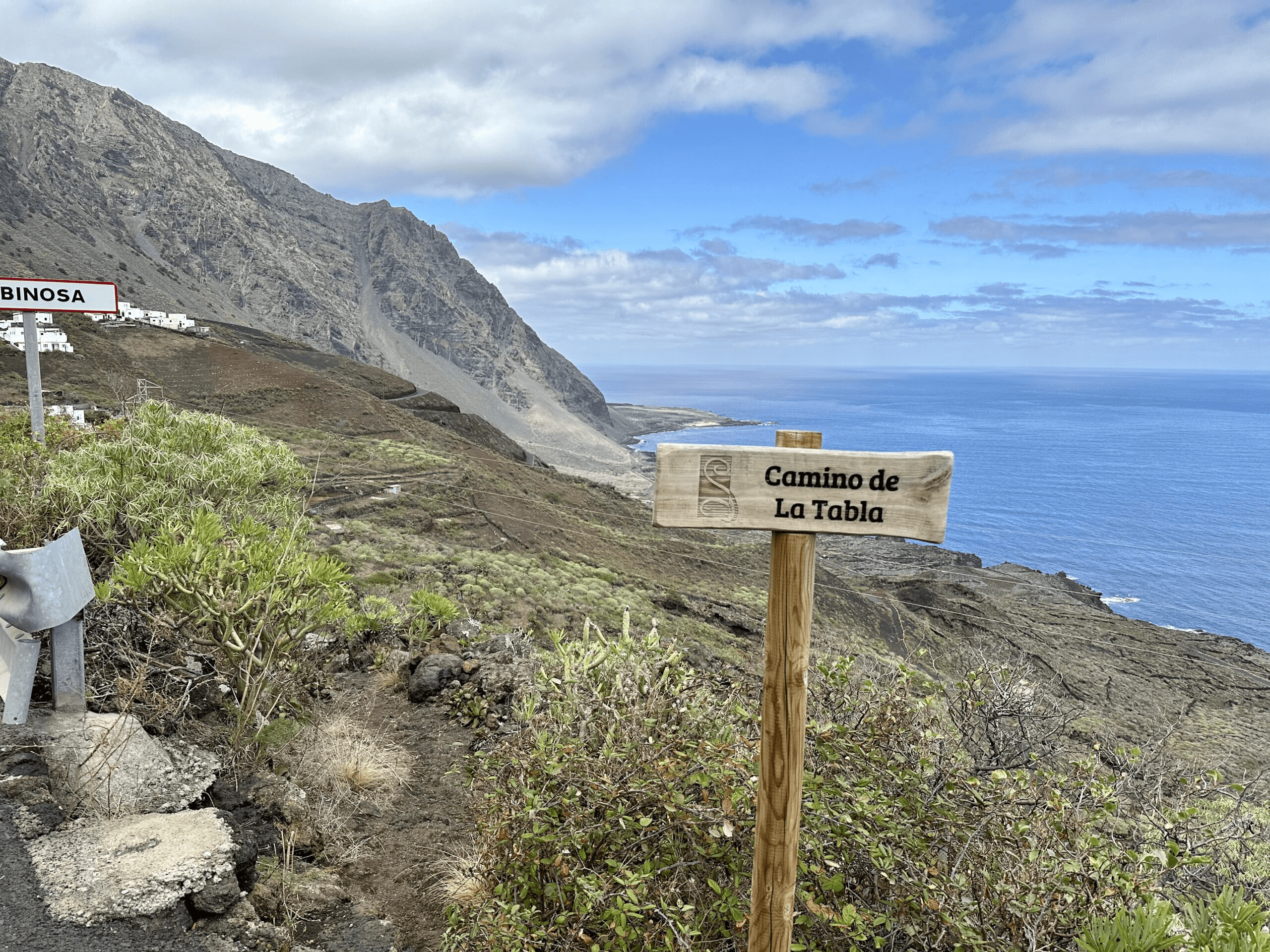 Cruce del Camino de La Tabla cerca de Sabinosa