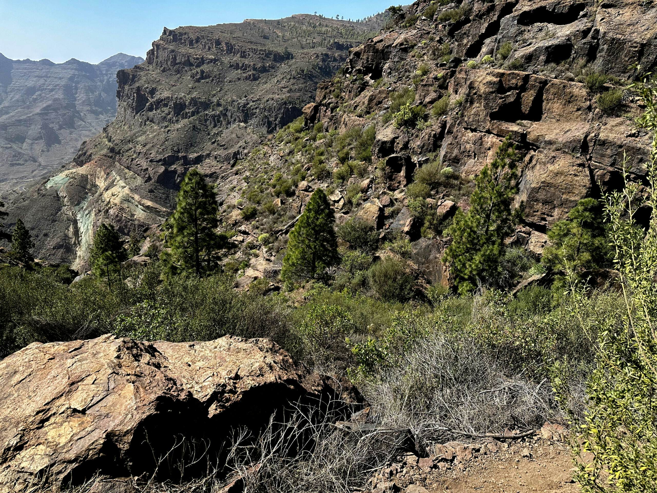 Descenso por los Azulejos de Veneguera
