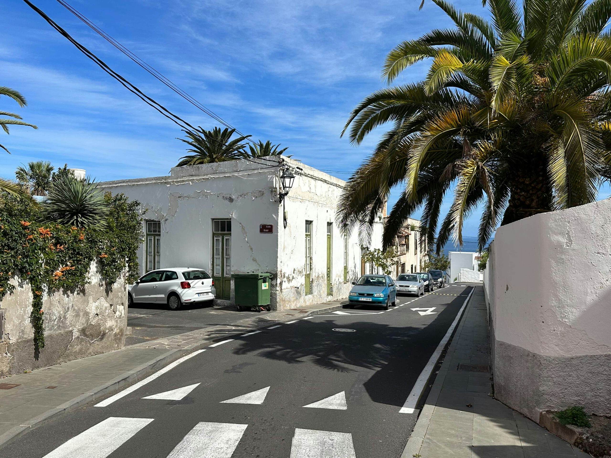 Hiking trail through San Juan de La Rambla