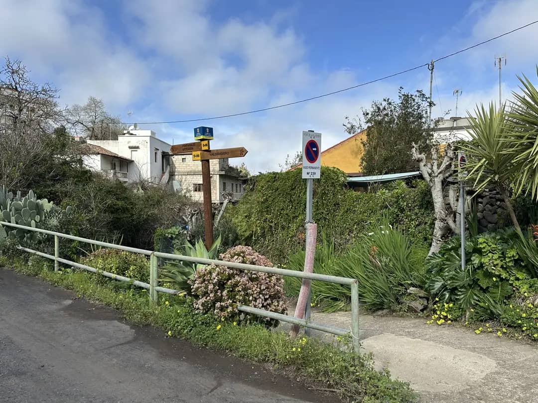 Sendero Calle Montañeta de Fontanales cerca de Fontanales