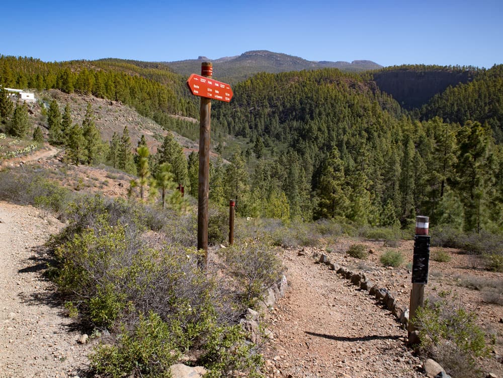 junction hiking path to Vilaflor