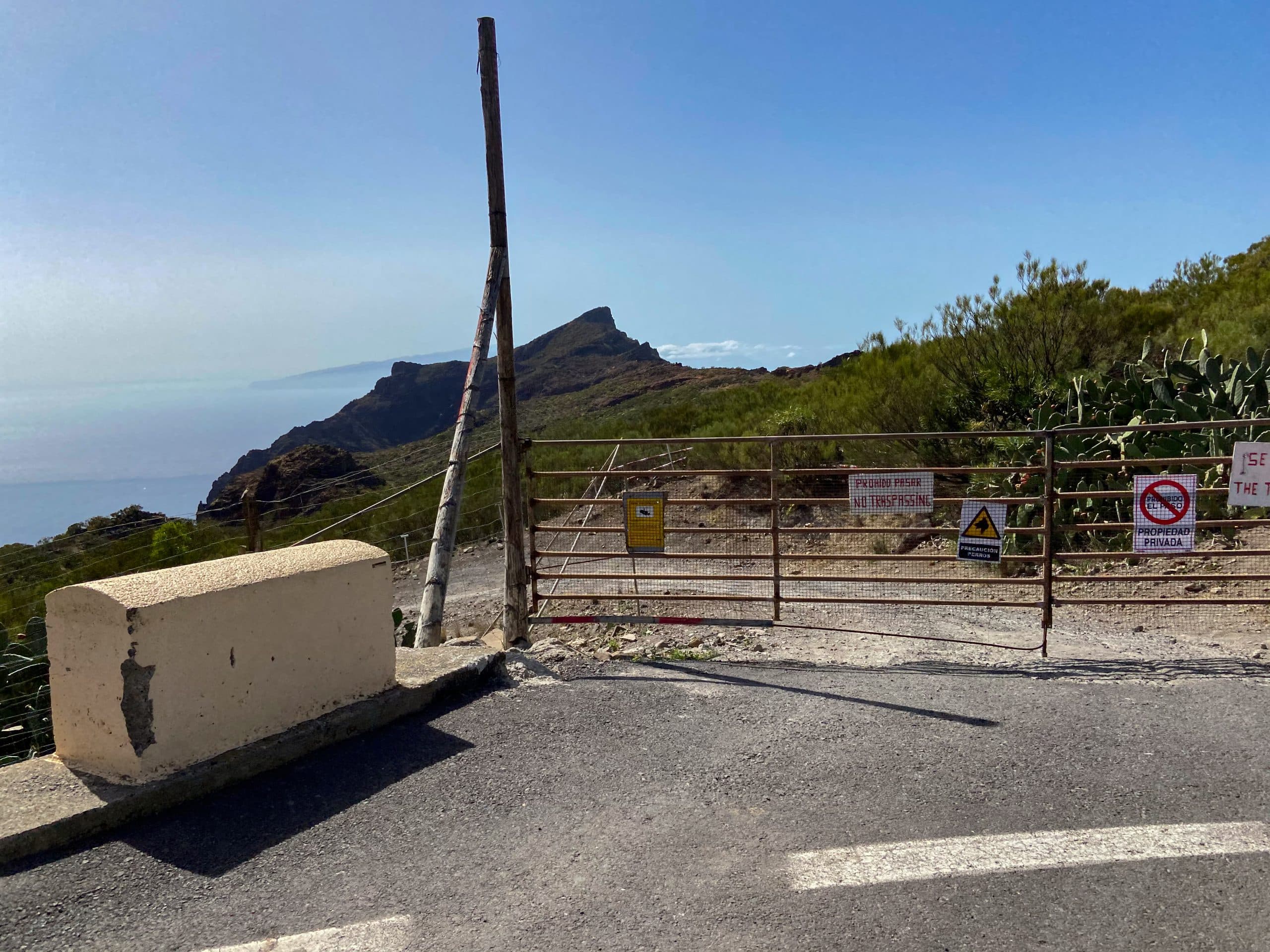 El propietario de la Finca Casas de Araza impide que los excursionistas recorran las Guergues Steig o el Barranco de Natero