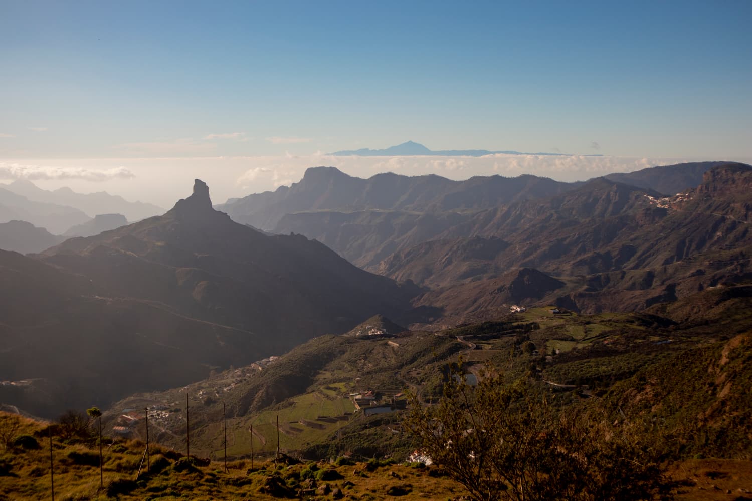 Roque Nublo mit Teneriffa und Teide
