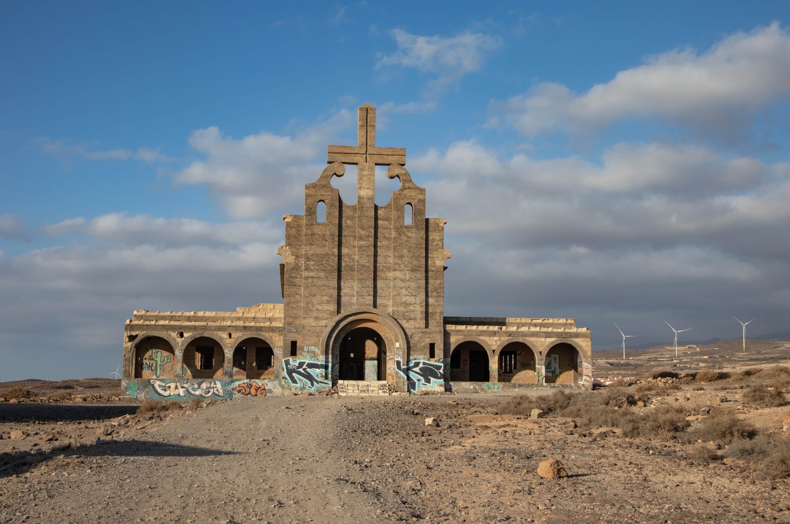 Short hike near the “ghost town” of Abades