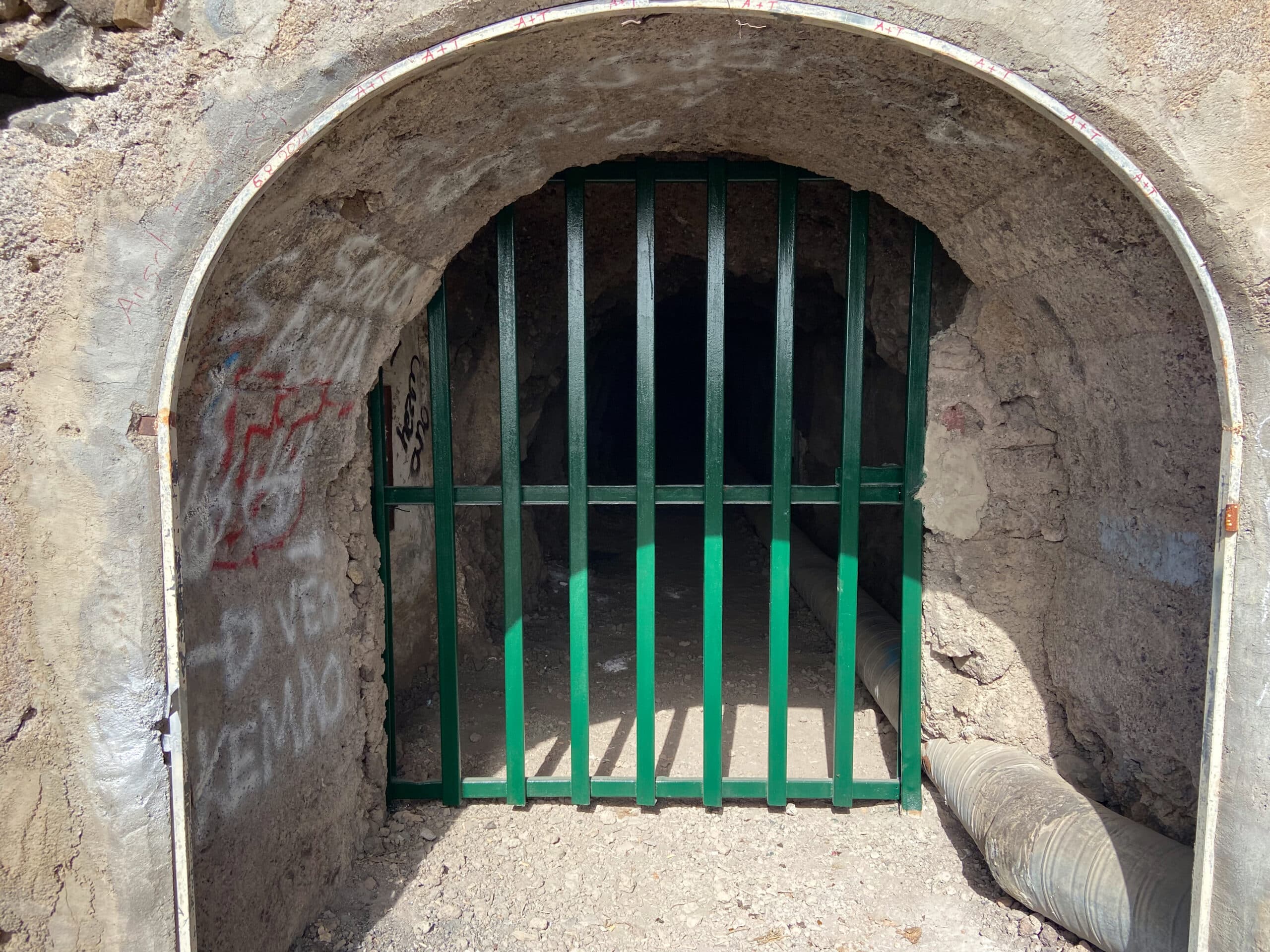 Tunnel now locked with a small lock by the bar operator