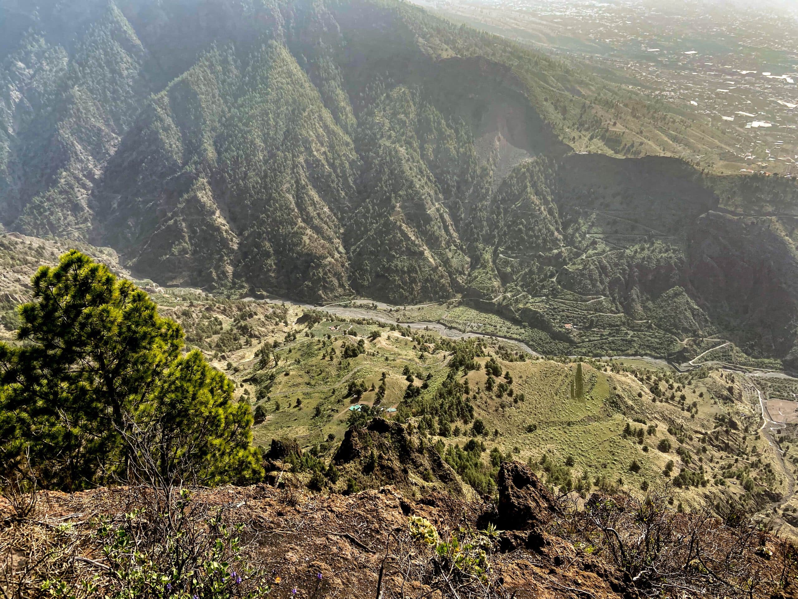 Wanderung hoch über der Angustias Schlucht – Hoya Grande und Torre del Time