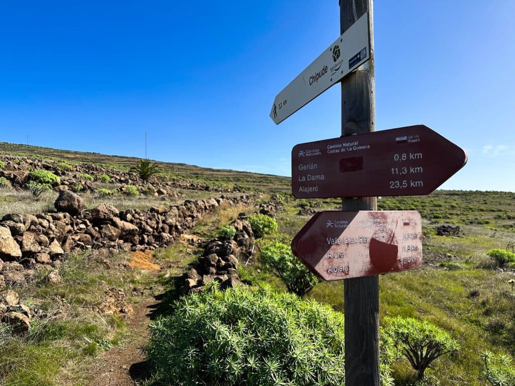 Hiking junction - from now on we continue on the GR 132