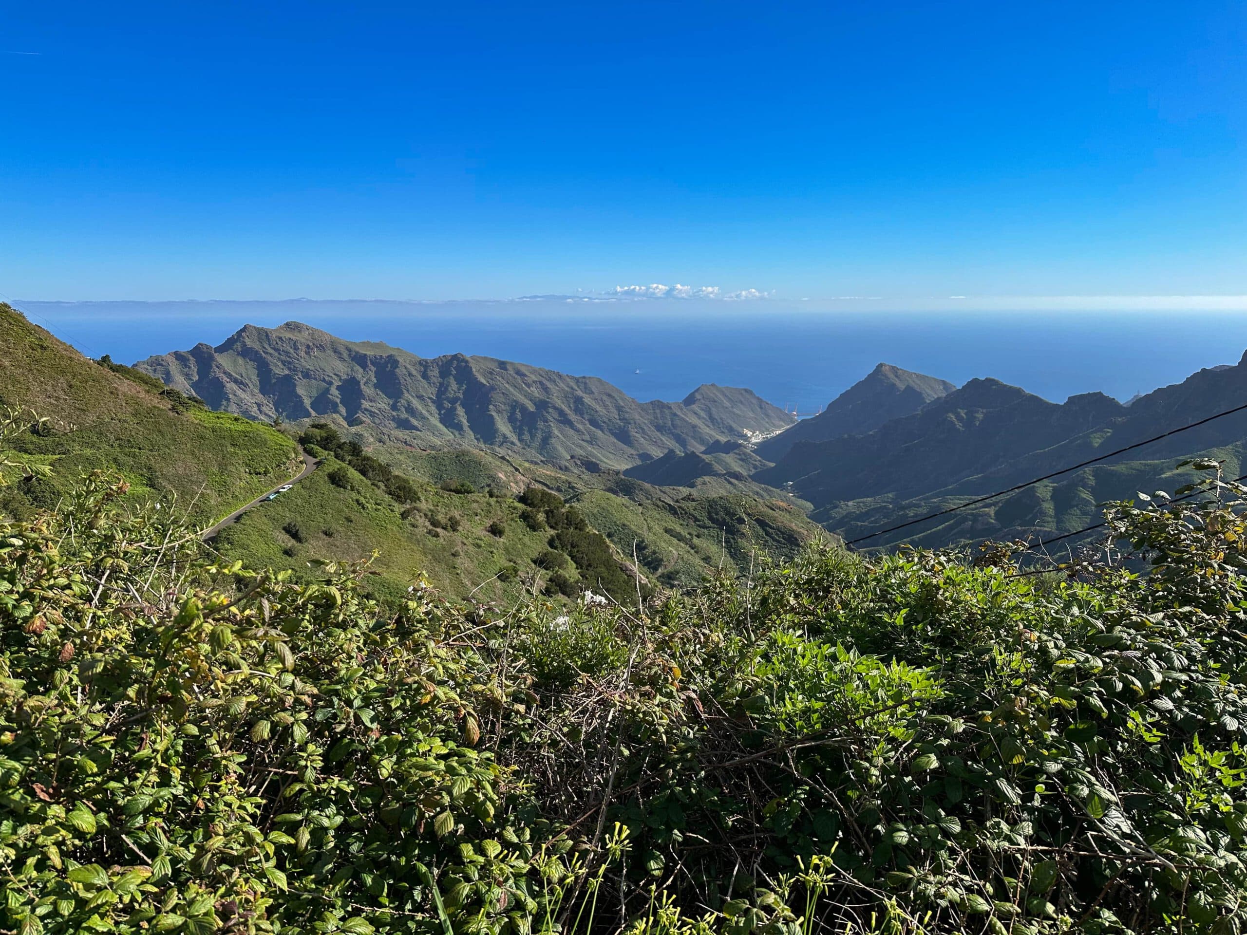 Vista desde el camino de subida al Cruce Afur en dirección oeste