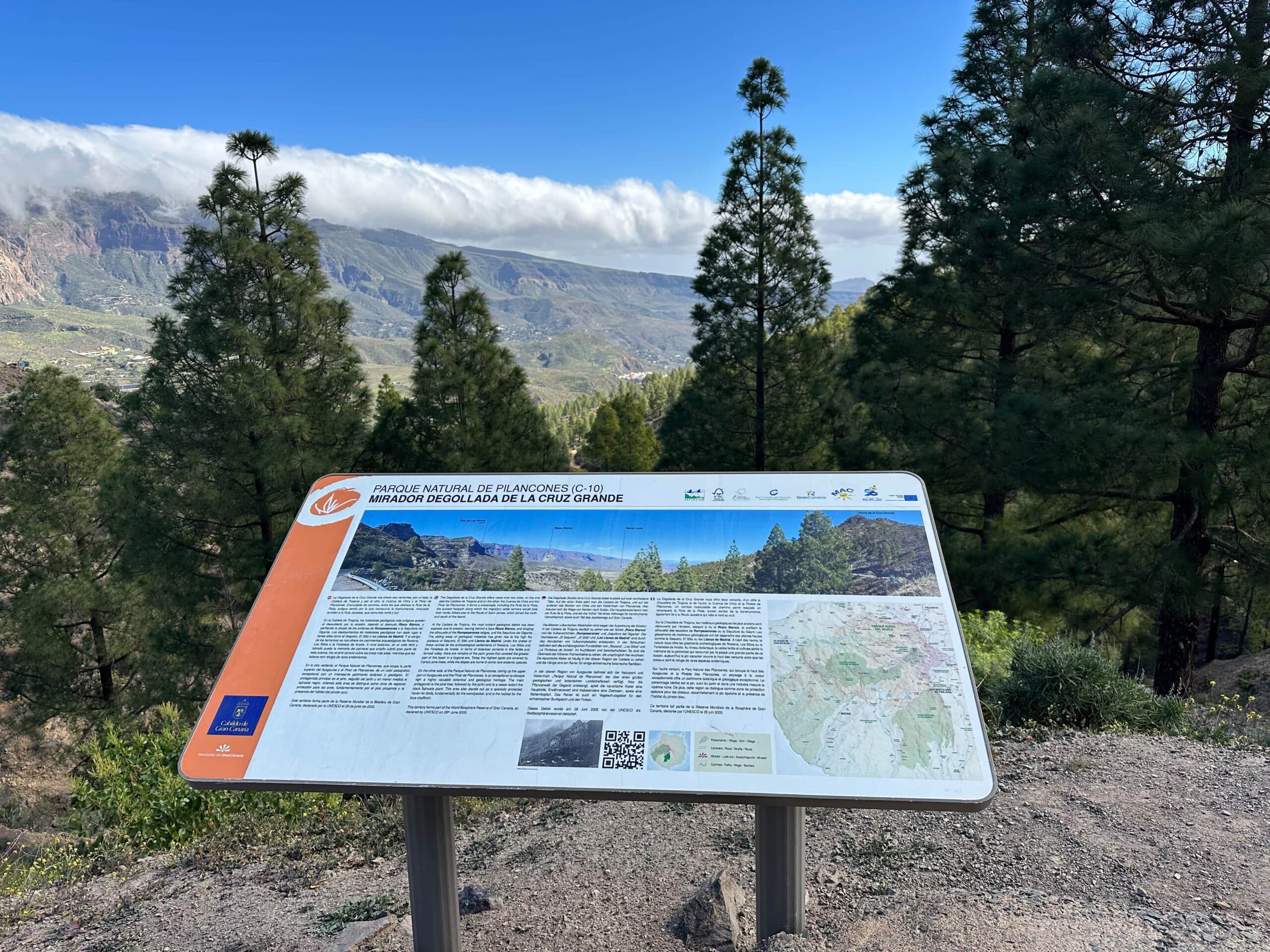 Vista y tabla de información Cruz Grande