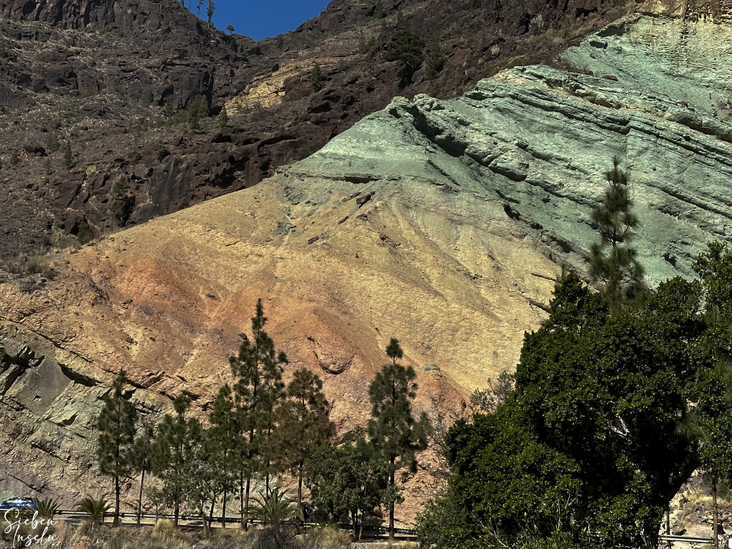 Los Azulejos de Veneguera