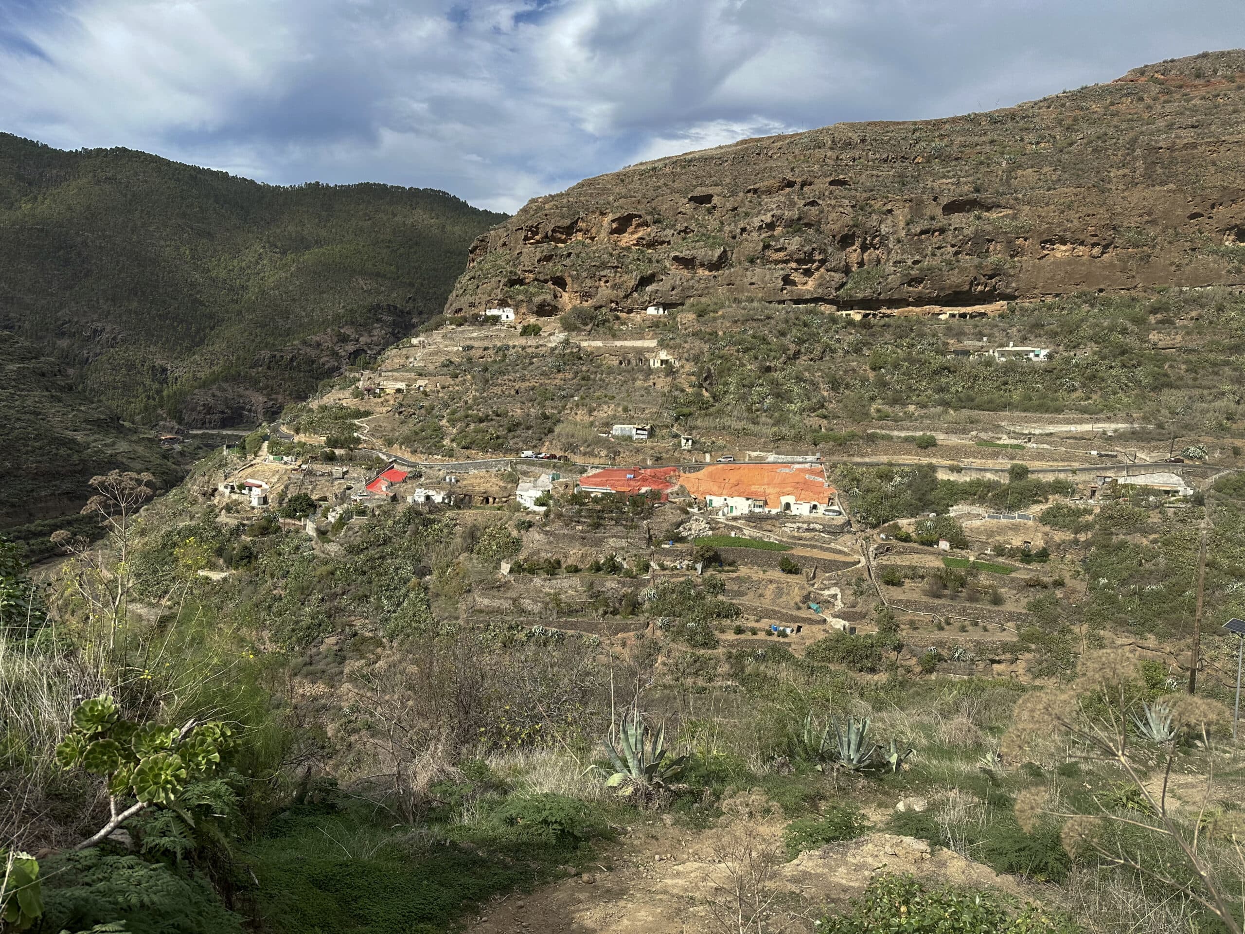 View back to the Tamadaba Nature Park in the background and the surrounding villages and caves