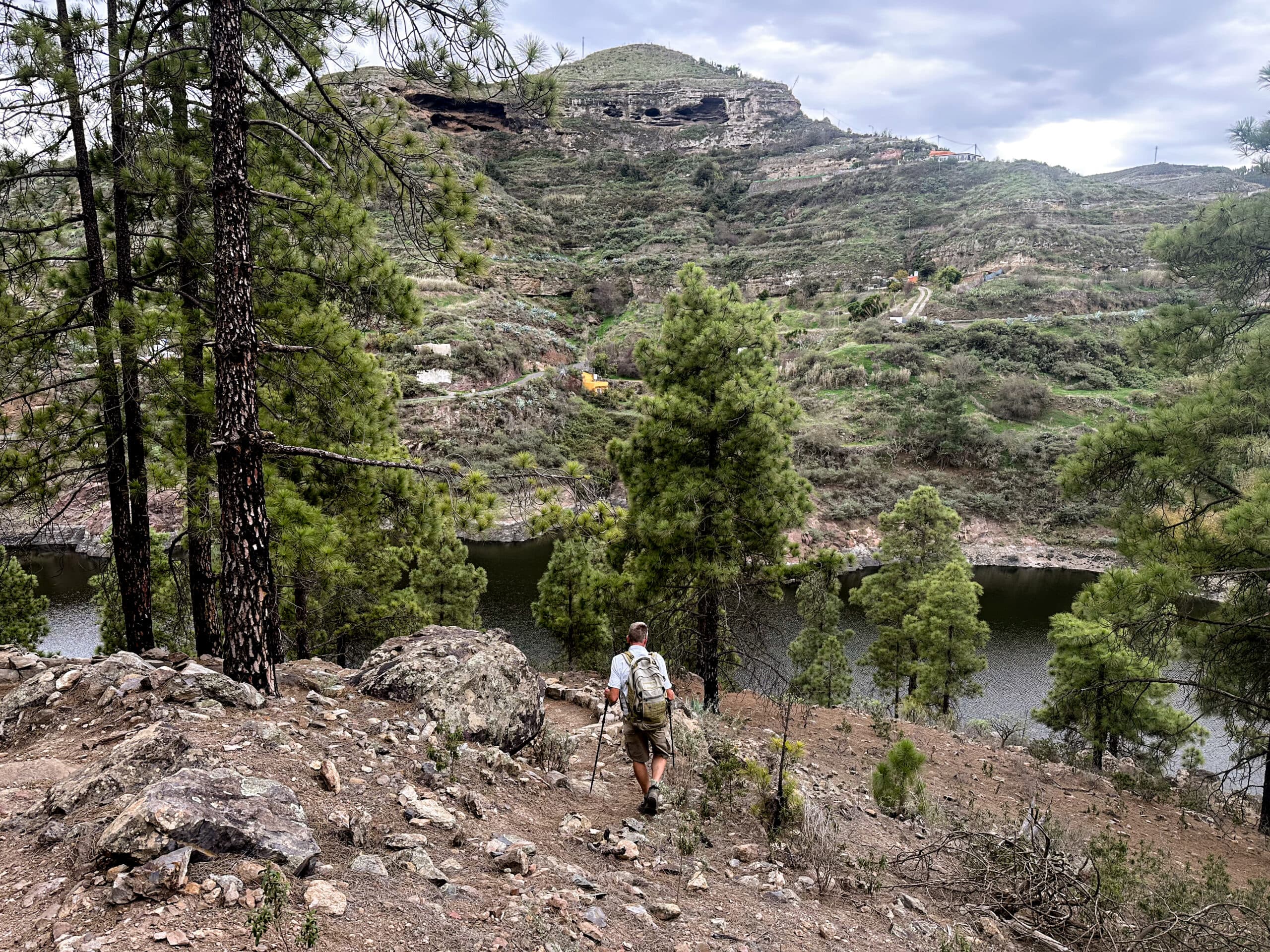 View of the Presa de los Perez from the hiking trail in the Tamadaba Natural Park
