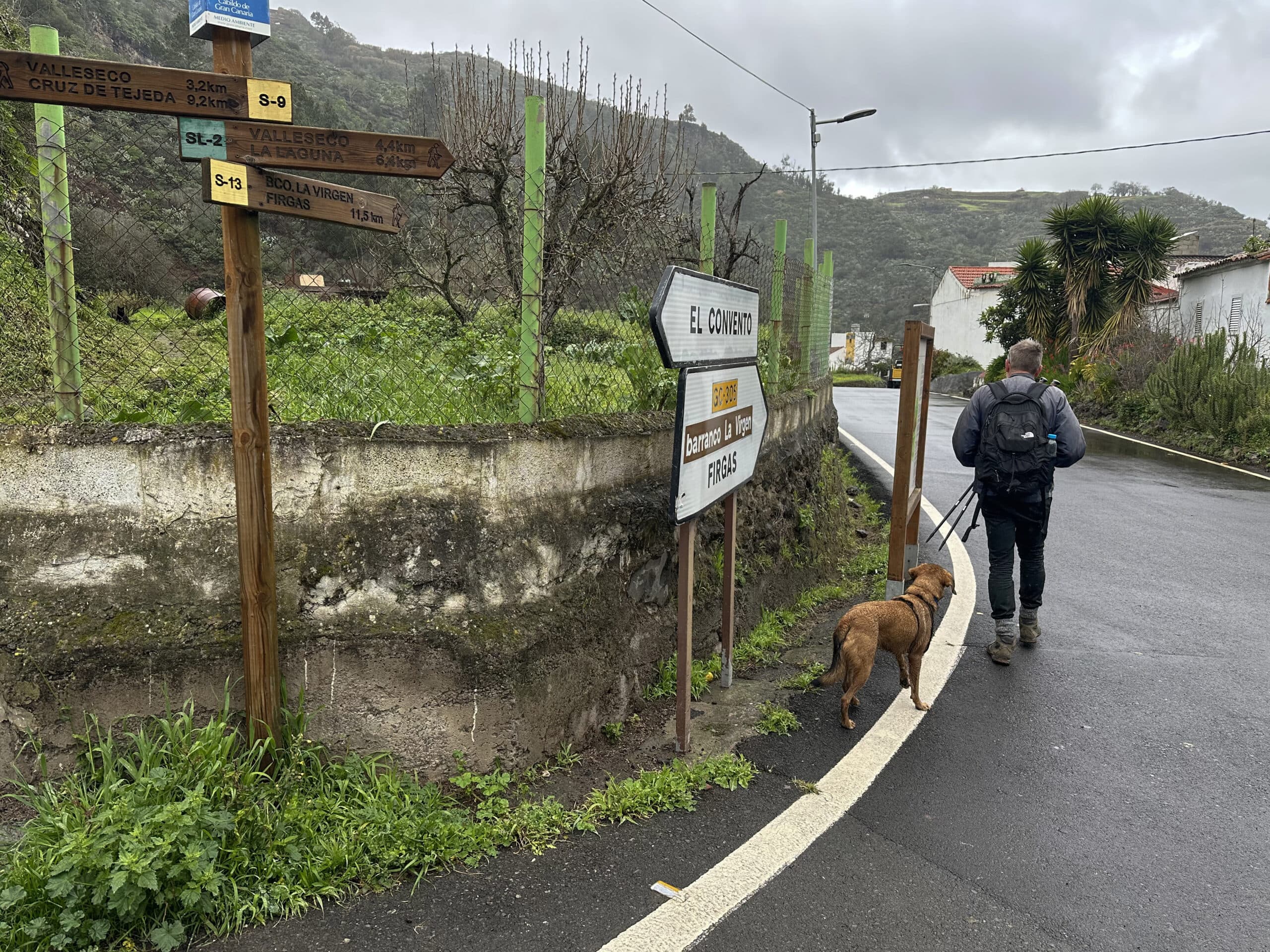 Hiking trail through Valsendero
