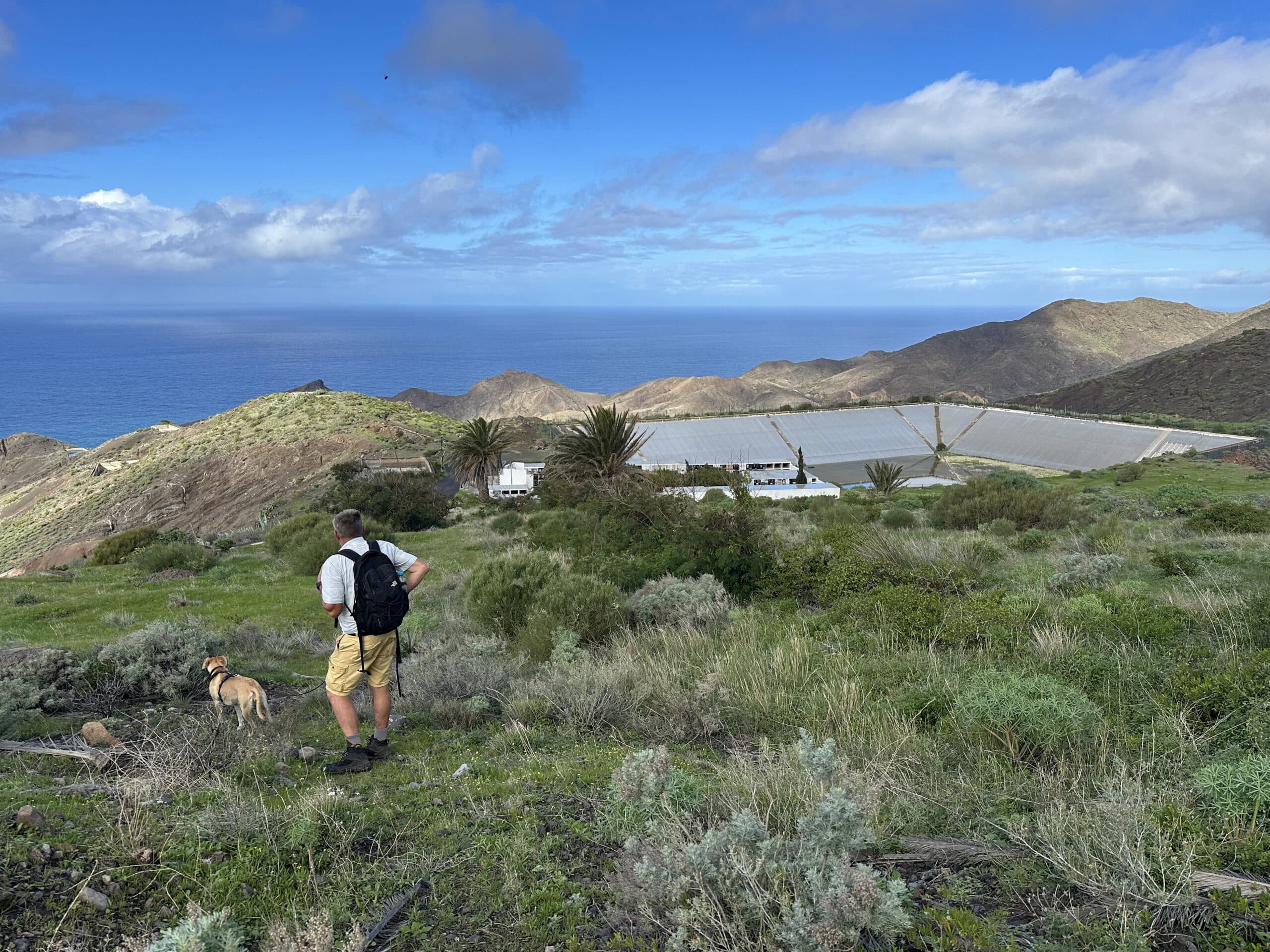 Wanderweg oberhalb der Embalse de Alojera