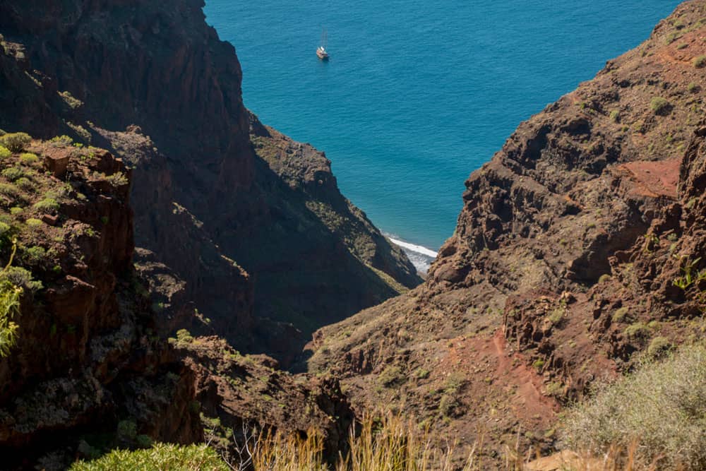 Blick vom Weg über dem Barranco Chico auf die Küste