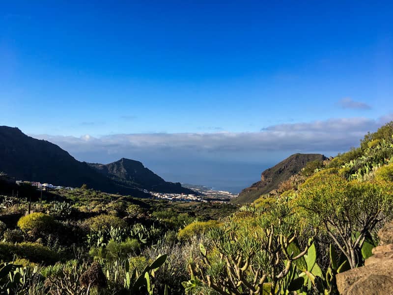 Vista desde los altos de El Molledo del Barranco Santiago con los pueblos de Retamar y Tamaimo