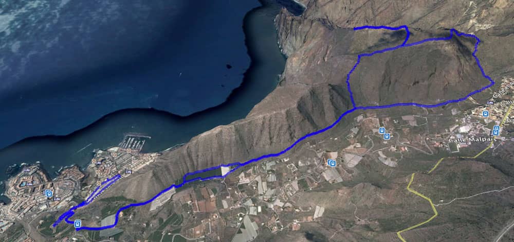 Ruta de senderismo desde Los Gigantes hasta la puerta de la roca El Bujero y vuelta por la Montaña Guama.