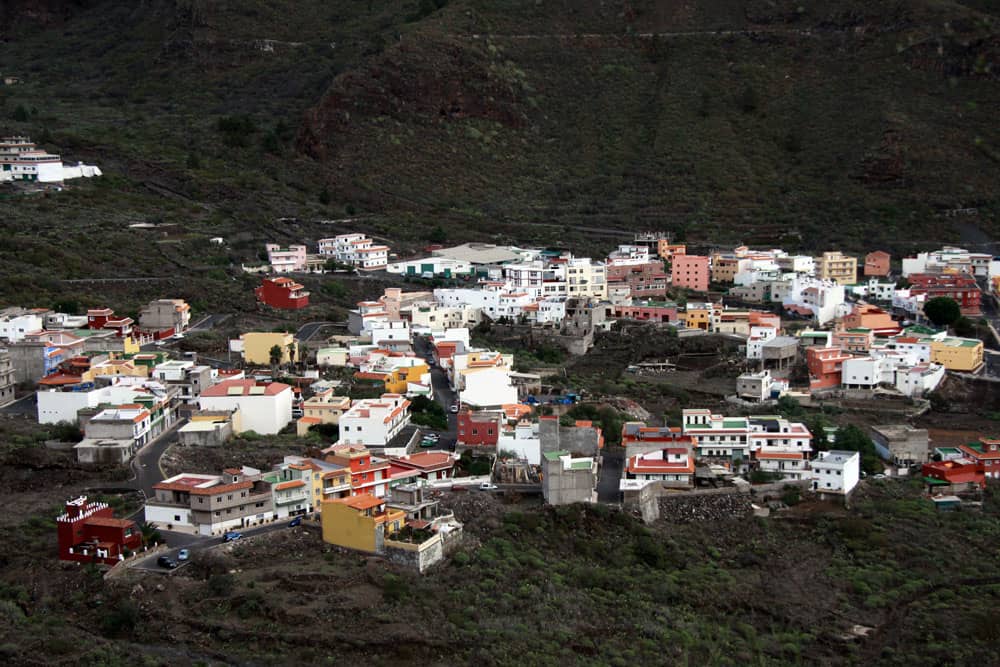 El pueblo de Tamaimo fotografiado desde el camino a Montaña Guama