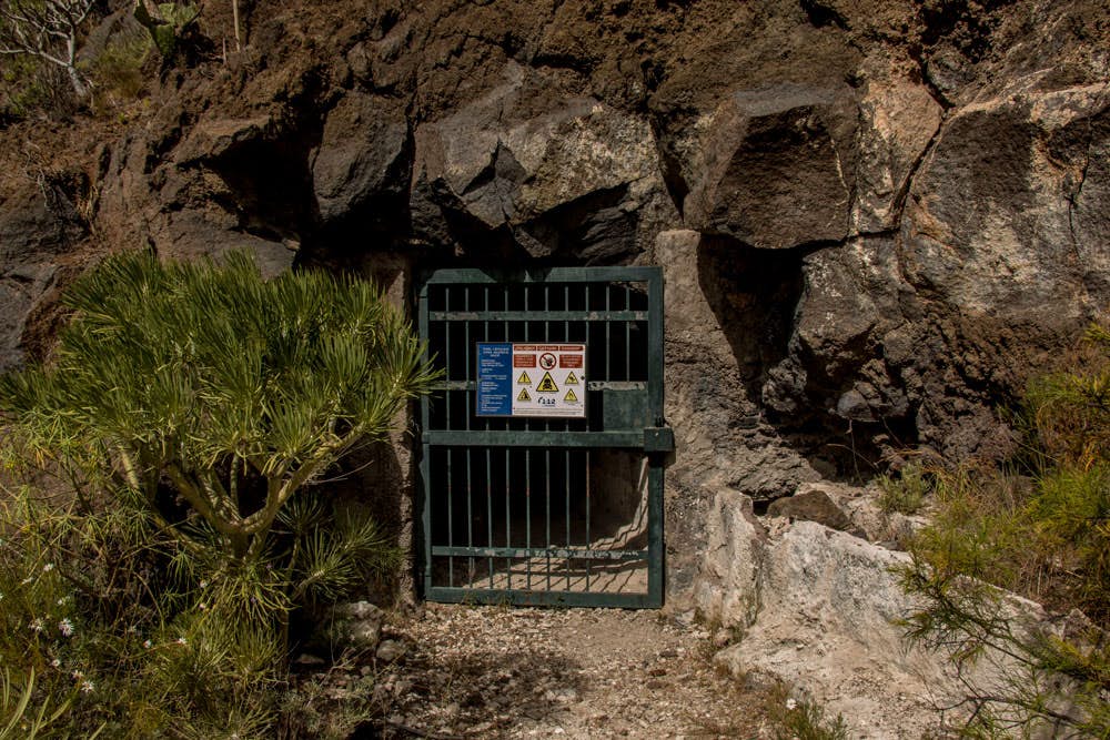 Entrada del túnel, salida del túnel superior entre Barranco Seco y Tamaimo
