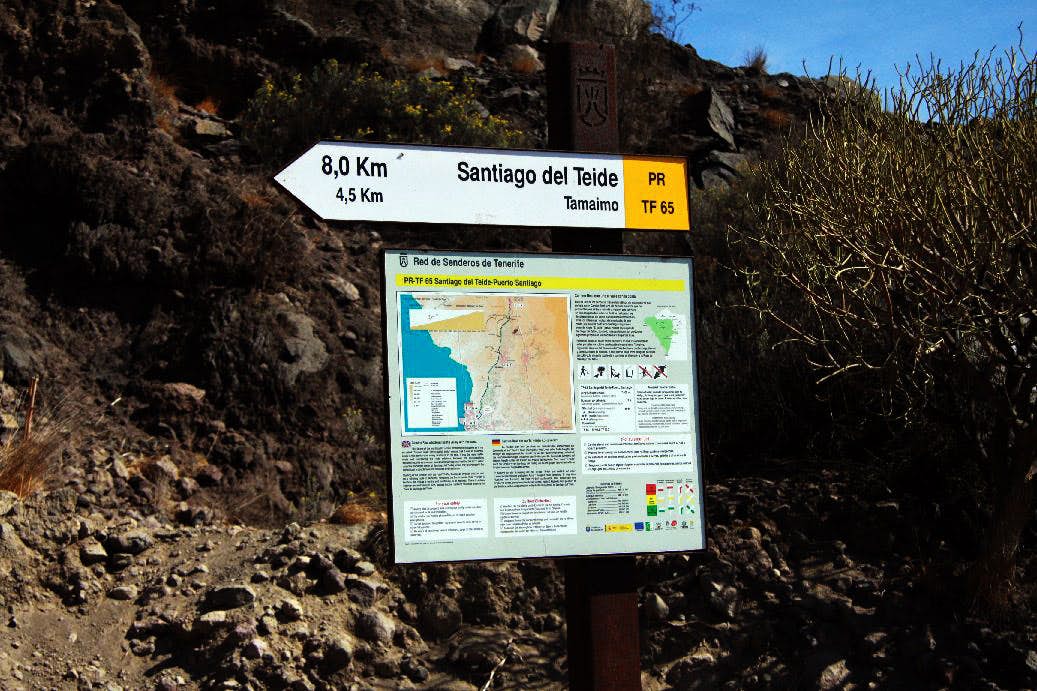 Der Beginn des Wanderweges oberhalb von Los Gigantes (TF-65) - Camino Real