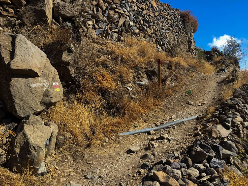 Ruta de senderismo desde Vilaflor que lleva a la entrada del Paisaje Lunar