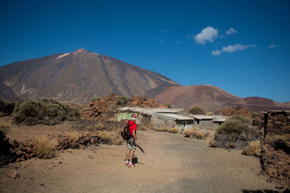 Die ehemaligen Ruinenhäuser vor dem Teide - Abriss im Jahr 2021