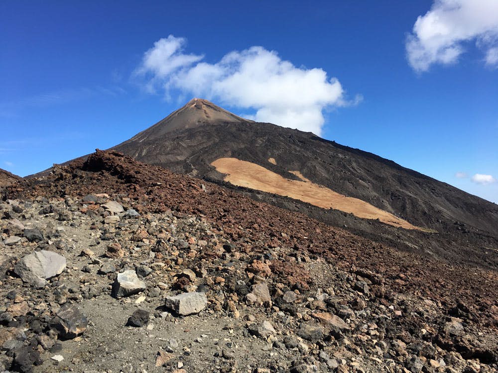 auf dem Kraterrand des Alten Teide mit Blick auf den Pico del Teide