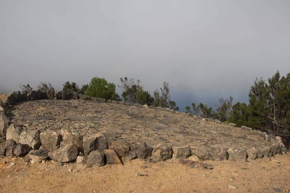 Alter Dreschplatz auf der Höhe über den Wolken