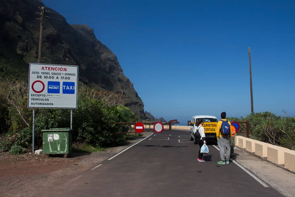 Carretera cerrada a Punta Teno