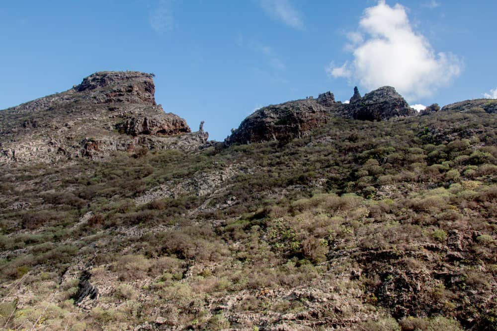 Rocas en el camino de Erjos a Los Silos