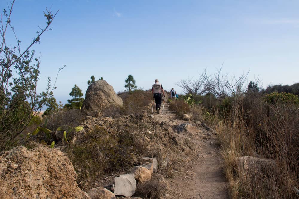 Ruta de senderismo a lo largo del canal