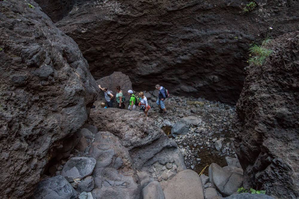 Jetzt Vergangenheit: Wandergruppe im Barranco von Masca 