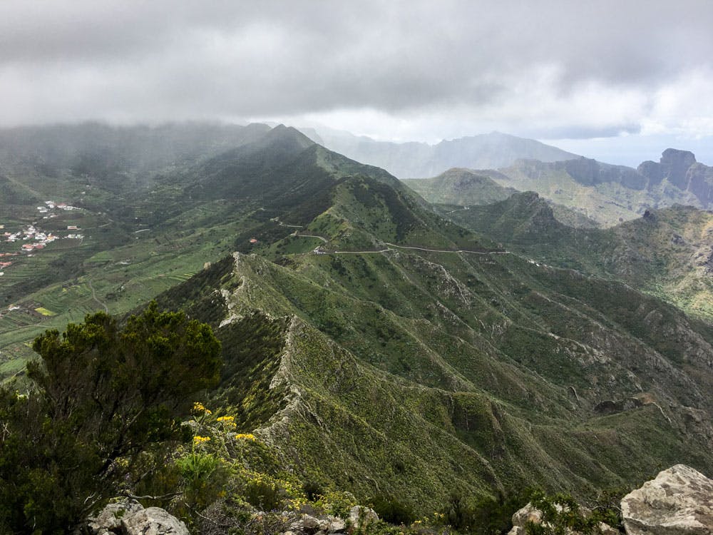 Ridge walk with ascent of Baracán