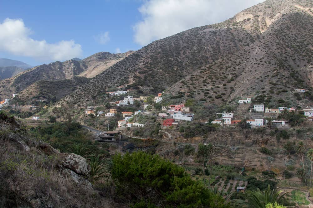 Barranco de Tamargada con los pequeños pueblos