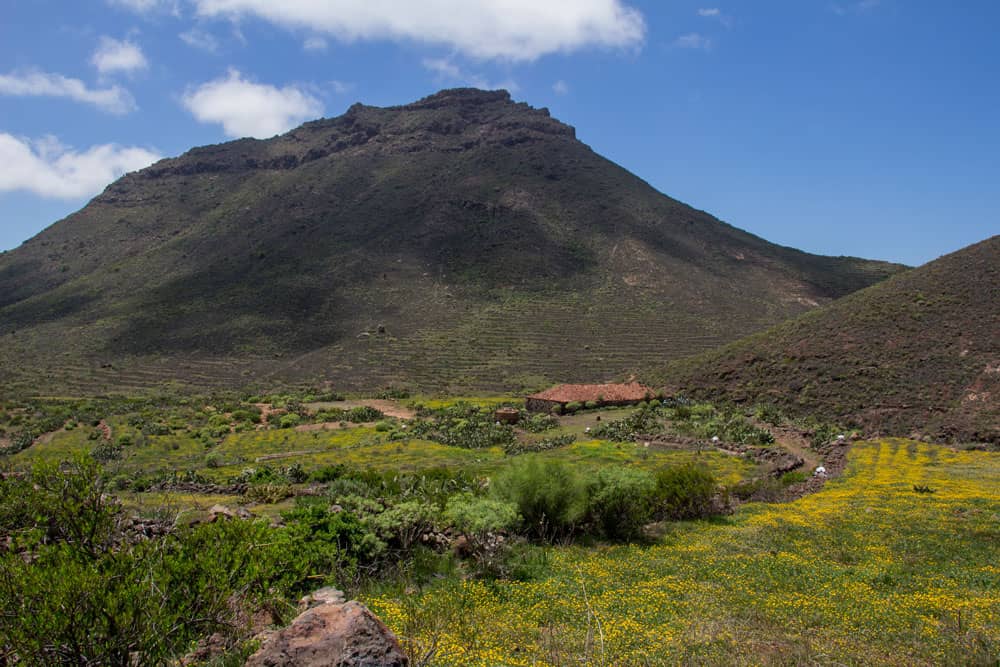 Vista del Conde y de las ruinas de la Casa El Ancón