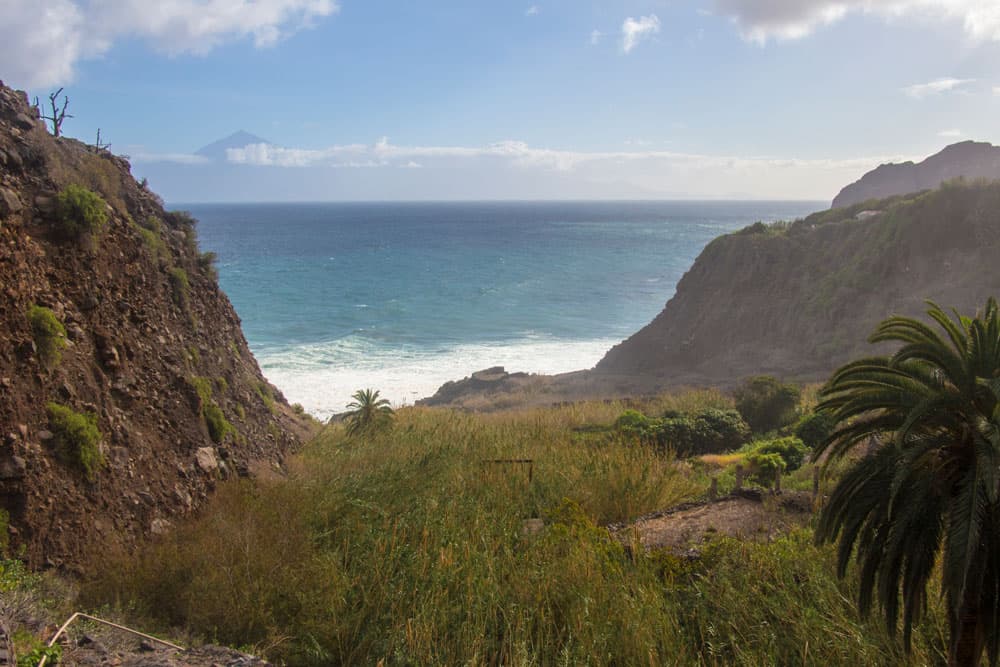 Blick über den Barranco nach Teneriffa