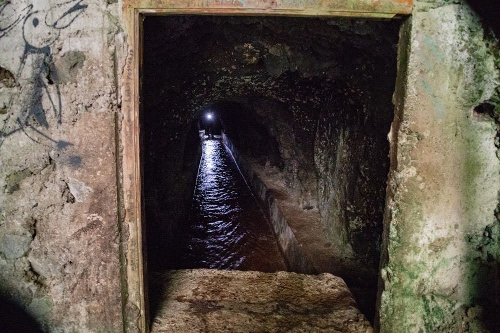 Túnel de salida de Cuevas Negras