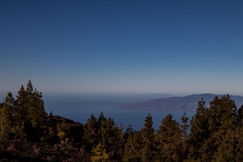 Blick auf La Gomera und im Hintergrund El Hierro