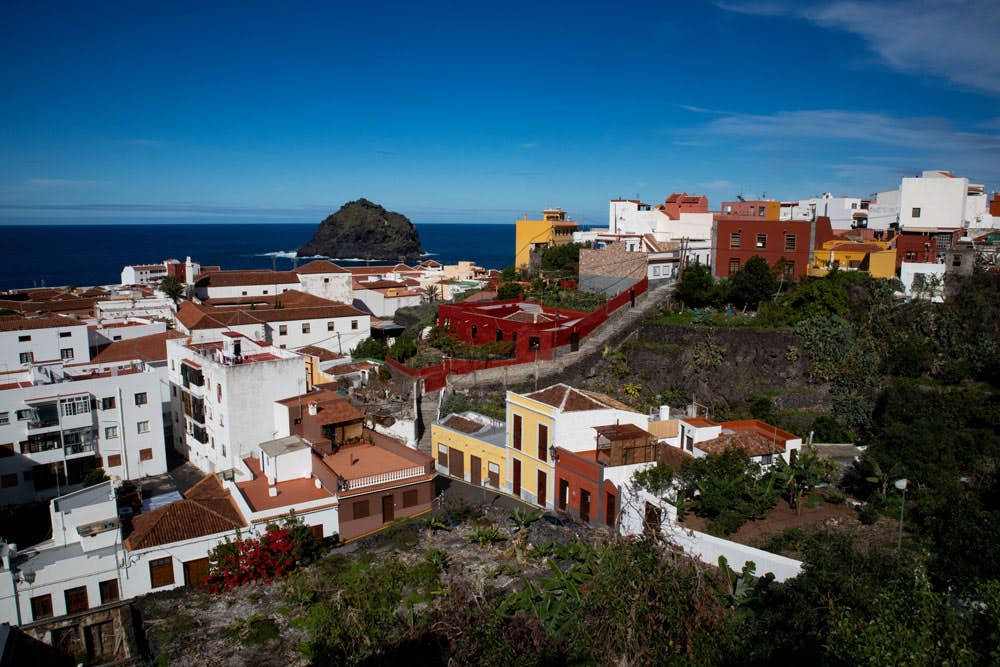 Garachico - pueblo con casas de colores