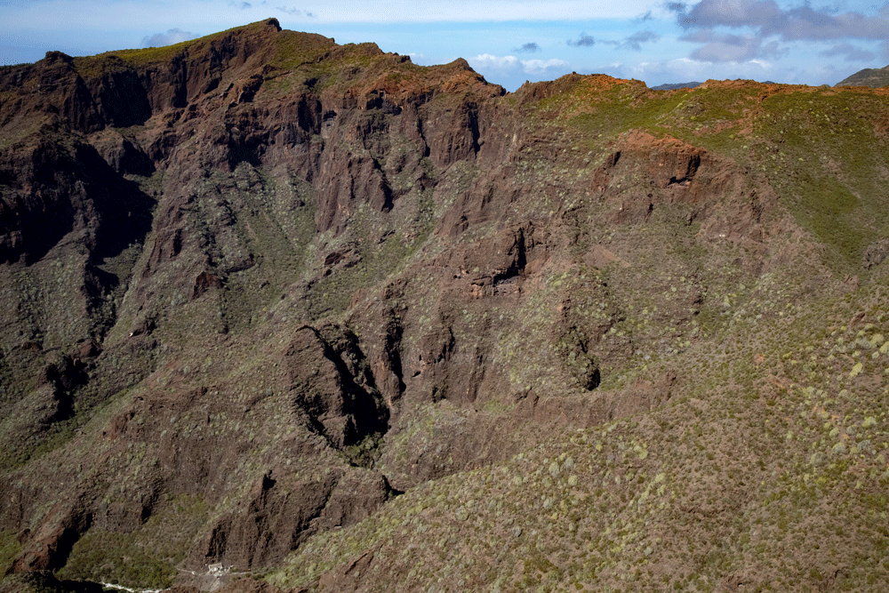 Blick auf den Guergues Steig auf der gegenüberliegenden Seite