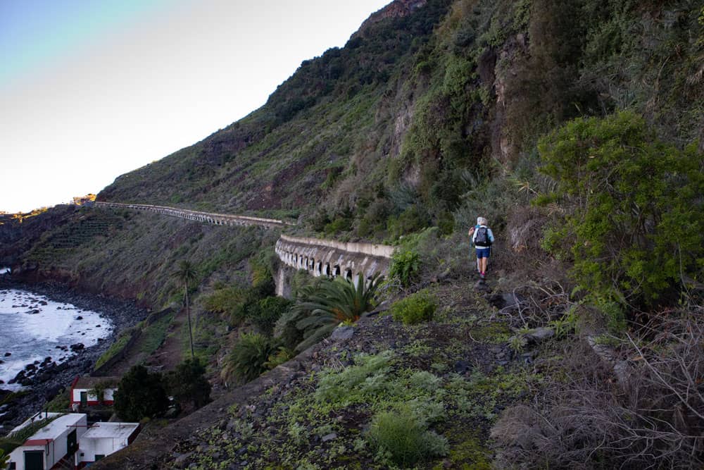 Ruta de senderismo por el túnel cerca de Garachico