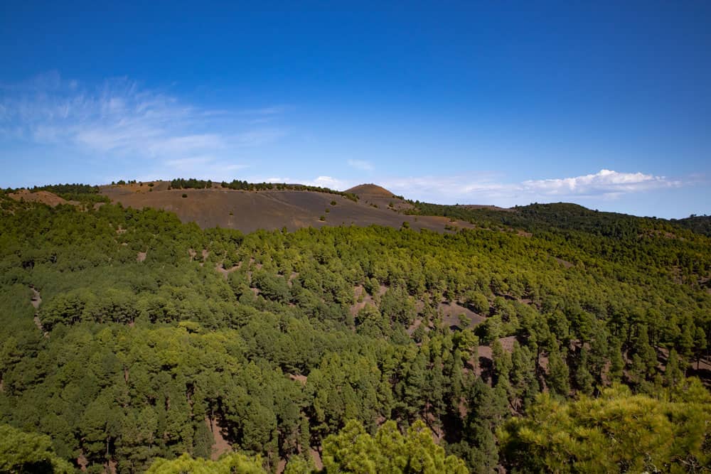 Vista desde el Mercandel hacia las alturas con el borde de ruptura