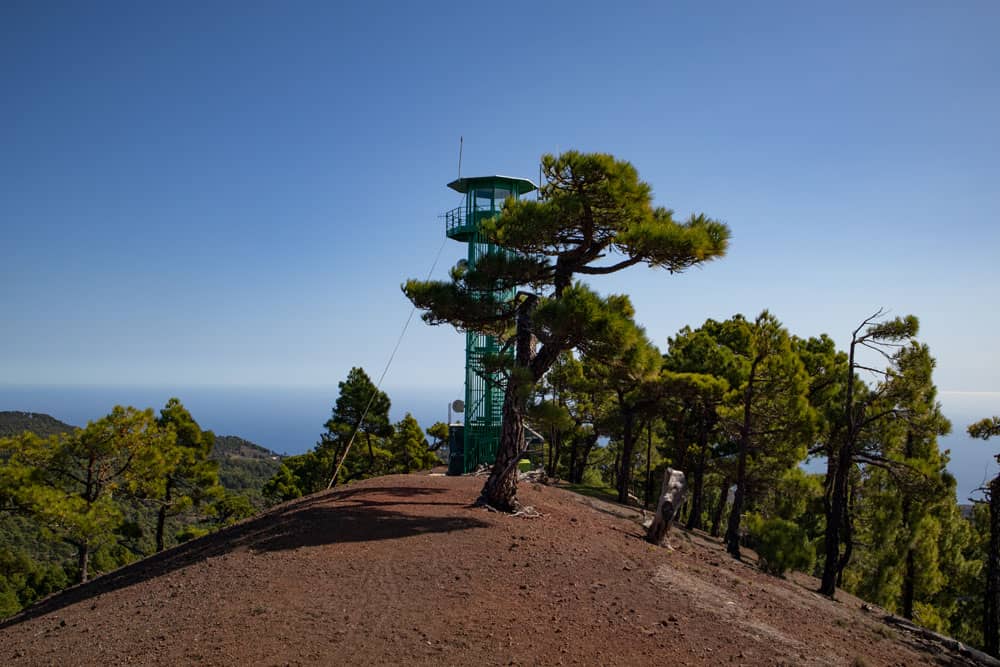 Torre de fuego en el Mercandel