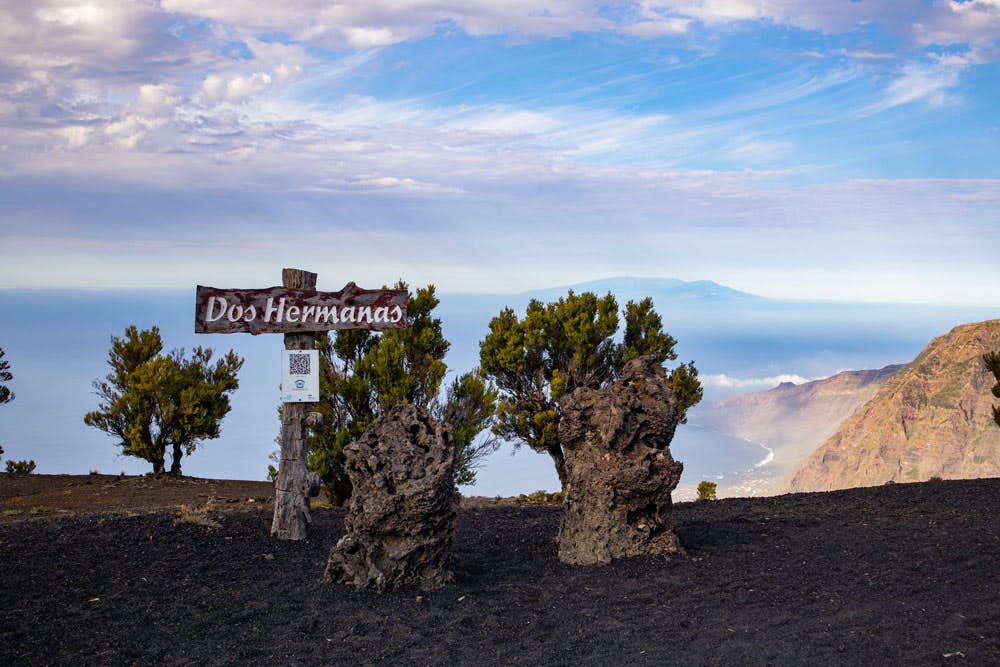 Aussichtspunkt Dos Hermanas - im Hintergrund La Palma