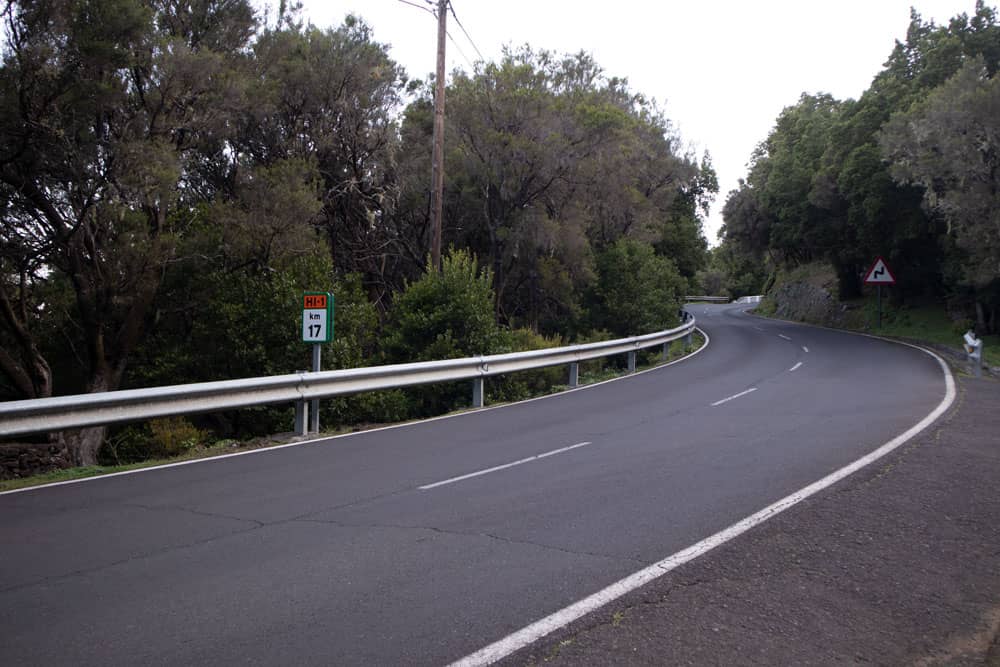 El aparcamiento para excursionistas del kilómetro 17 de HI-1