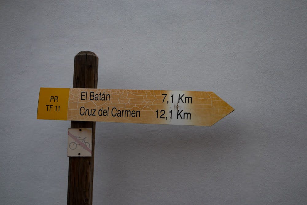 Wanderzeichen in Punta de Hidalgo