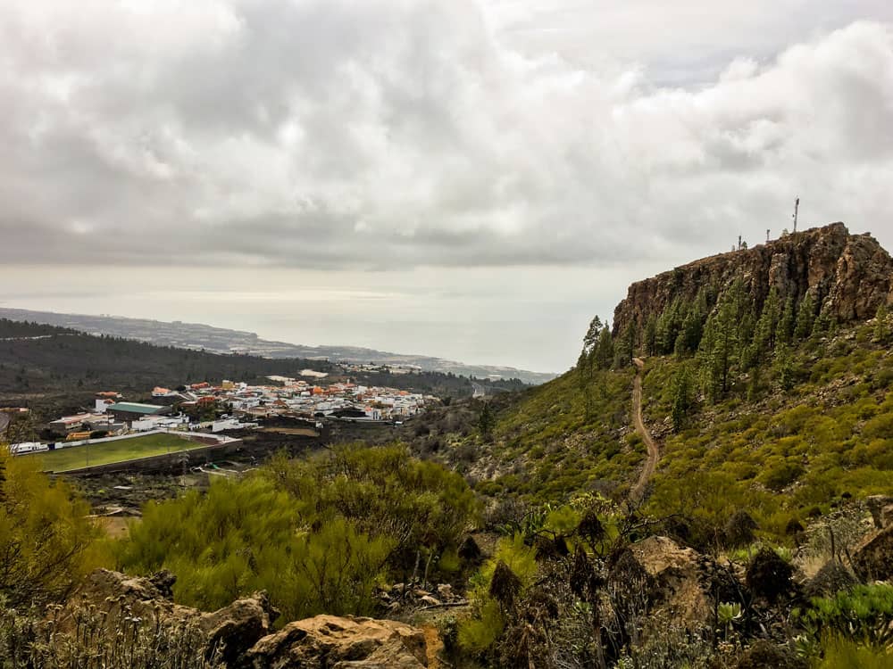 Vista de la costa sur y del valle de Santiago - Aguayo